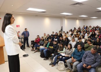 Presentan en conferencia la aspiración folicular en yeguas