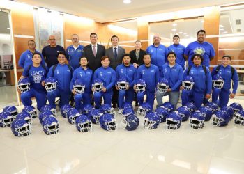 Benefician a alumnos con utilería de protección deportiva