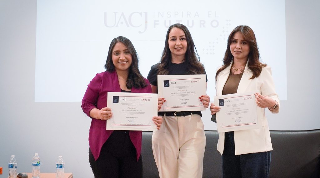 Egresadas de trabajo social, psicología y educación comparten experiencias laborales 