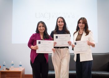 Egresadas de trabajo social, psicología y educación comparten experiencias laborales 