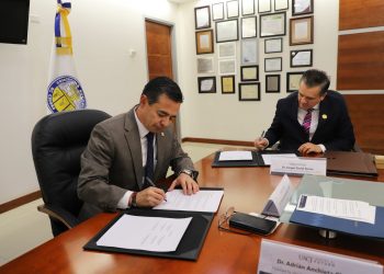 Firman convenio la UACJ y la Asociación Dental Mexicana para fortalecer la educación odontológica