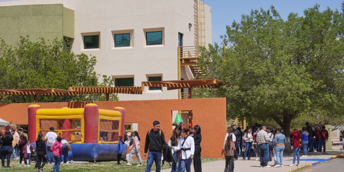 Las niñas y los niños inspiran el futuro en la UACJ