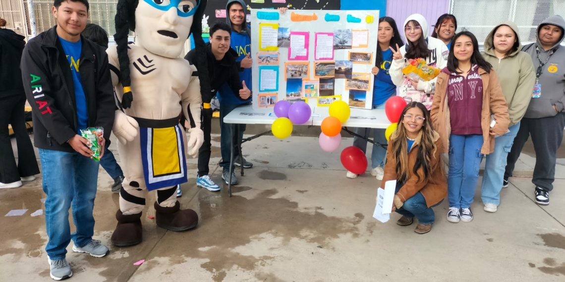 Llevan la Feria vocacional a estudiantes de nivel básico