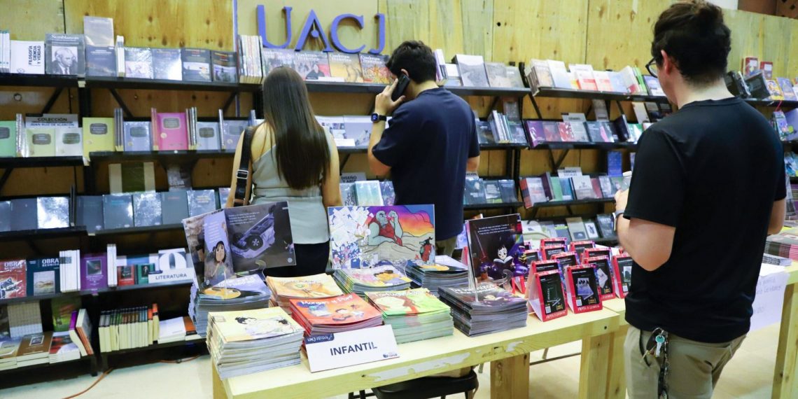 La UACJ brilla en la Feria del Libro de la Frontera 2025
