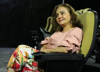  ¡Enhorabuena! Perla de la Rosa recibe premio a mejor actriz 