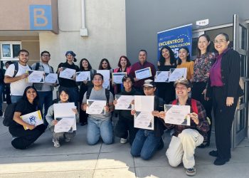 Comparten experiencias de internacionalización