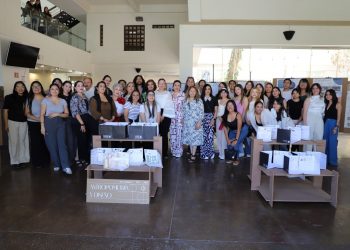 Realizan presentaciones sobre el Diseño de Interiores