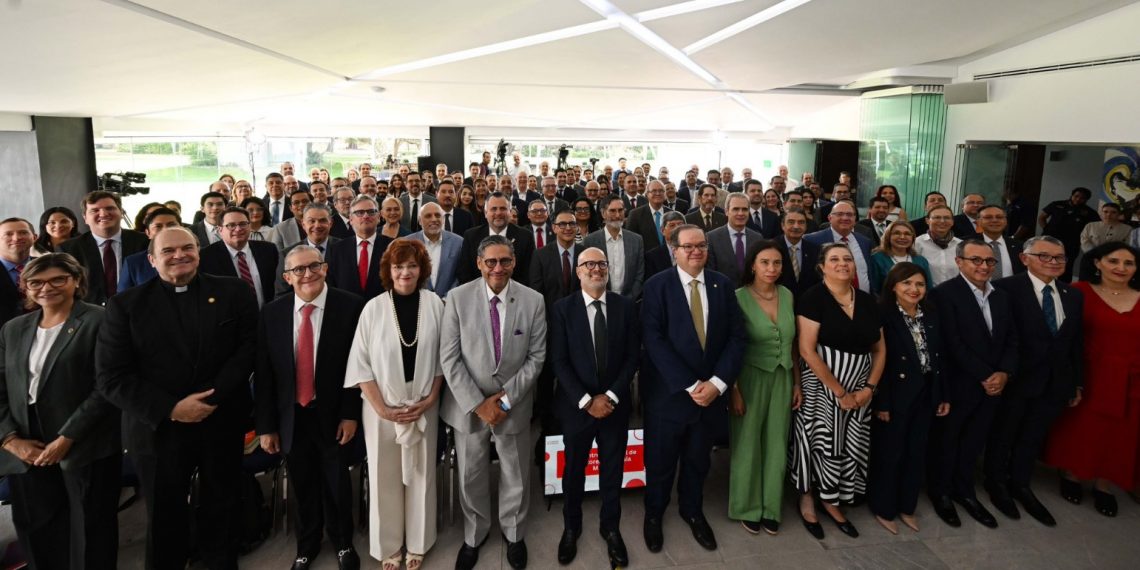 La UACJ, presente en el Encuentro Nacional de Rectores Universia México