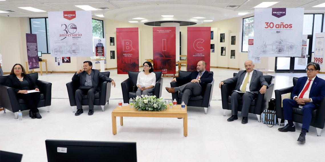 Reflexiones, preservación e innovación en conversatorio