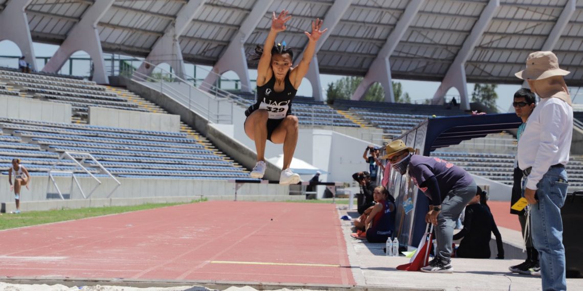 Indios lidera el primer día de atletismo en la Universiada Nacional 2025; levantamiento de potencia se lleva tres platas en su cierre de actividad