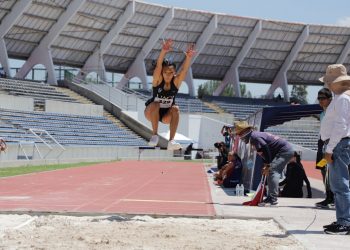 Indios lidera el primer día de atletismo en la Universiada Nacional 2025; levantamiento de potencia se lleva tres platas en su cierre de actividad