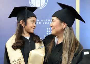 La UACJ entrega a Juárez 195 nuevos profesionales de la salud