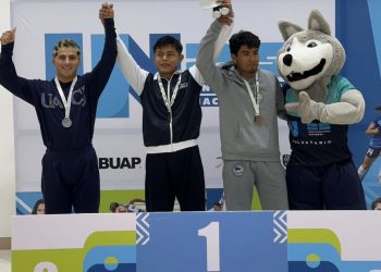 Indios luce en lucha universitaria y levantamiento de pesas