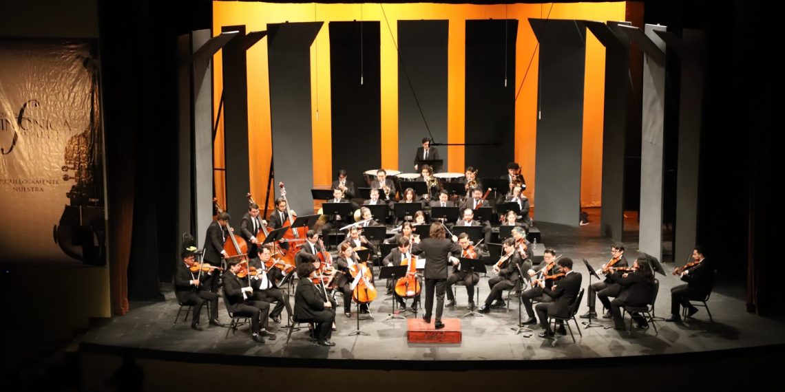 Emociona Orquesta Sinfónica de la UACJ en su homenaje a Mozart