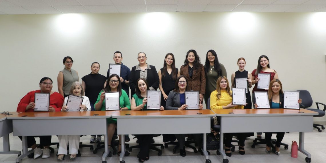 Se certifica personal administrativo en competencias laborales  