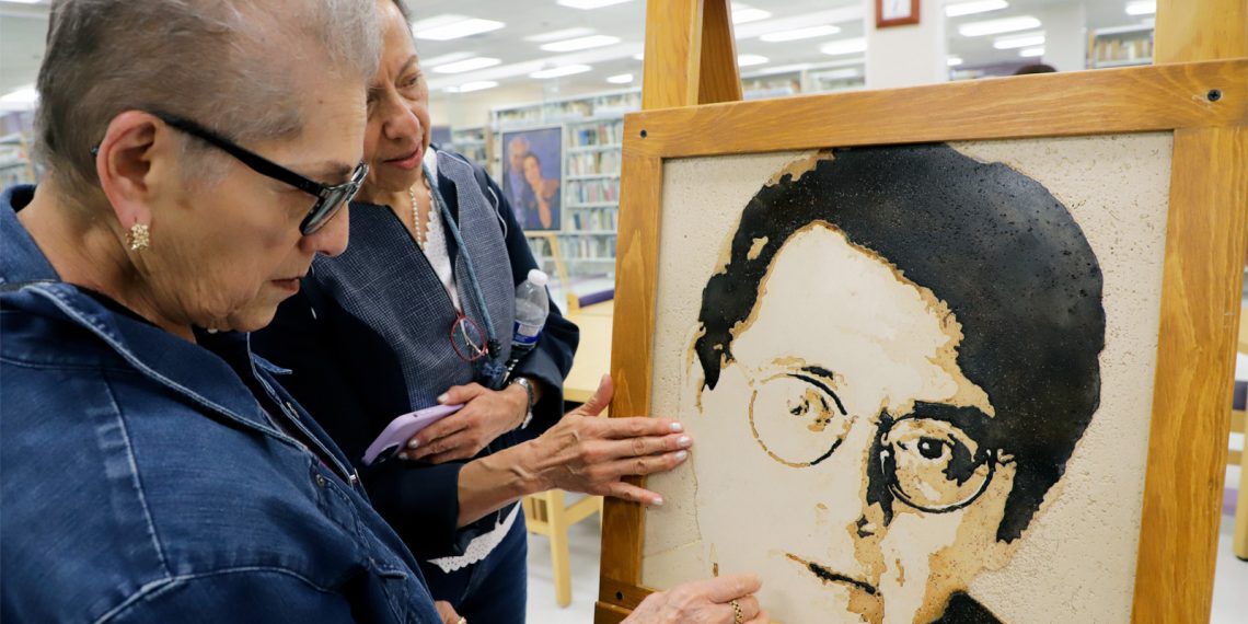 El legado de Carlos Montemayor, más vivo que nunca en su biblioteca