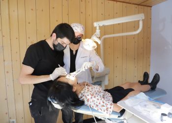 La UACJ lleva atención médica y cercanía comunitaria con la Brigada de Salud en el Comedor Catedral