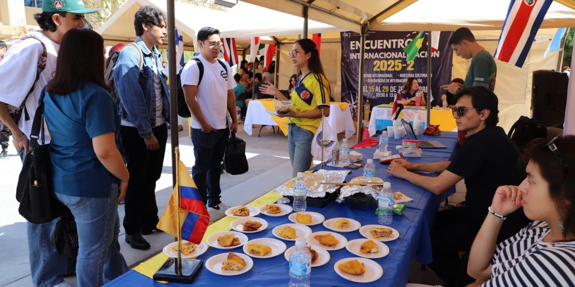 Celebra la UACJ el Encuentro de Internacionalización 2025-2 con experiencias, cultura y diversidad estudiantil en el ICB