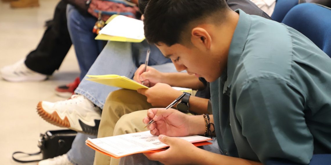 Inician trámites de licencia de manejo en la UACJ 