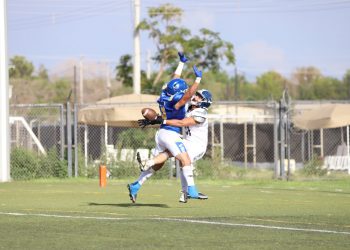 Superan Indios en serie extra a los Lobos Rojos de la Universidad Estatal de Arkansas, campus Querétaro