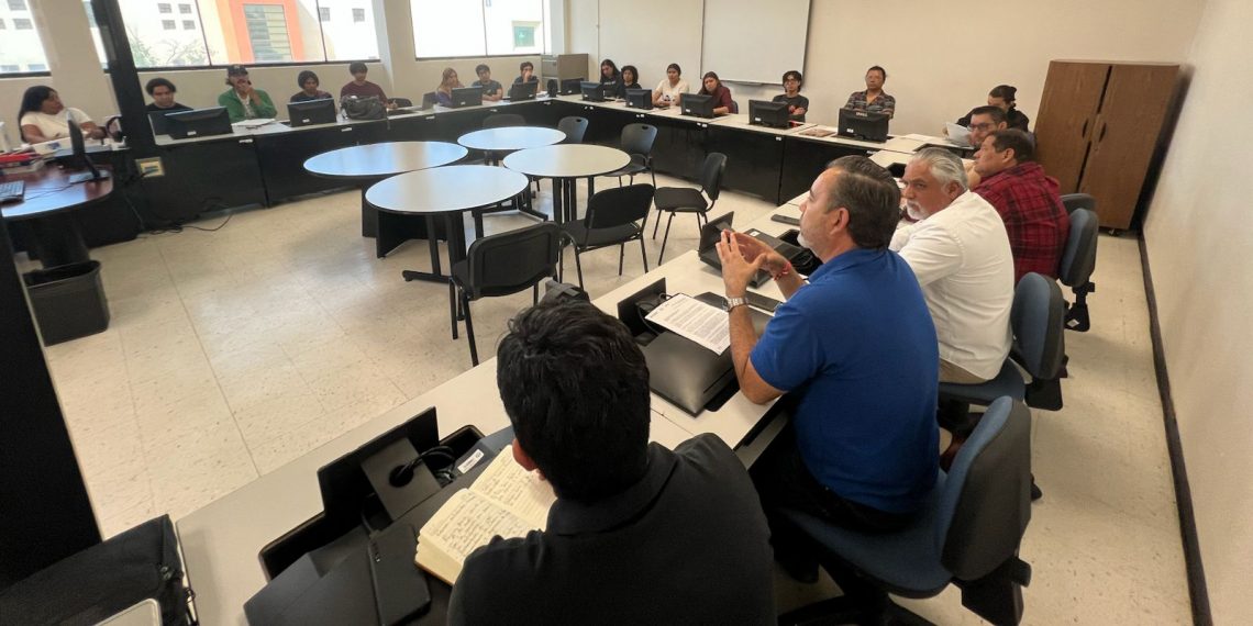 Estudiantes de la UACJ y autoridades dan seguimiento a demandas de transporte