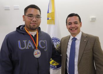 Rector de la UACJ recibe a alumno subcampeón del Torneo Internacional de Boxeo” BOXAM” 2025