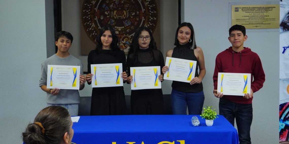 UACJ premia a jóvenes talentos literarios del noroeste