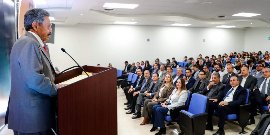 La historia viva de la UACJ: una conferencia que reconcilia pasado, presente y futuro