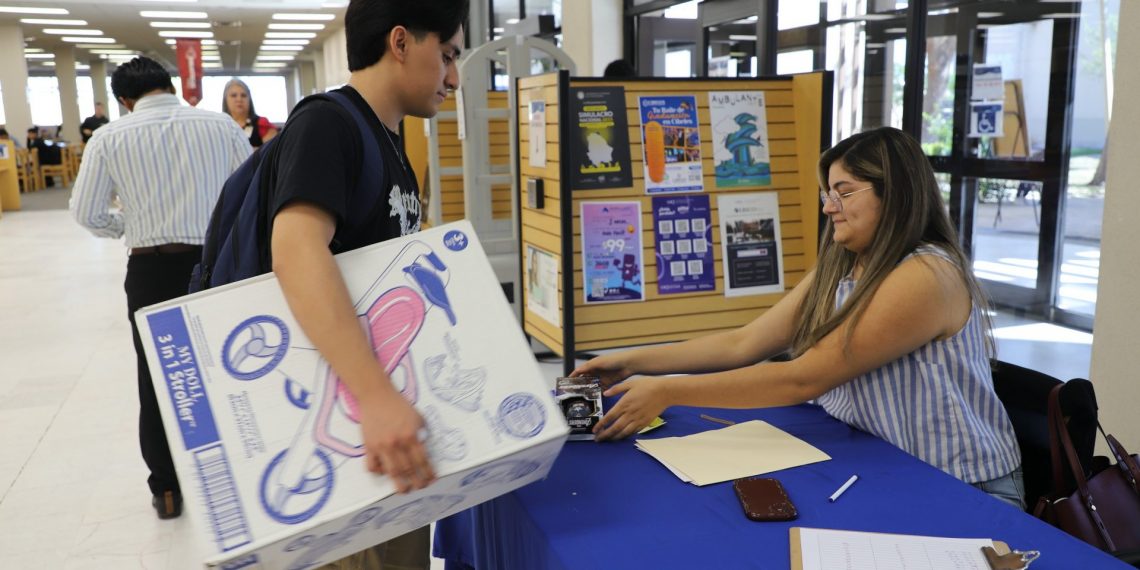 Inicia entrega de boletos para el concierto del 52 aniversario 