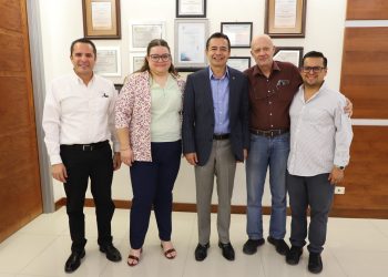 Fortalecen lazos la UACJ y el IMER en encuentro institucional
