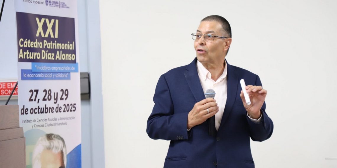 Panel de cooperativas de vivienda aborda las necesidades de pueblos indígenas desplazados