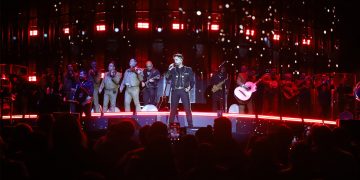 Una noche, un canto, una historia: celebramos 52 años juntos