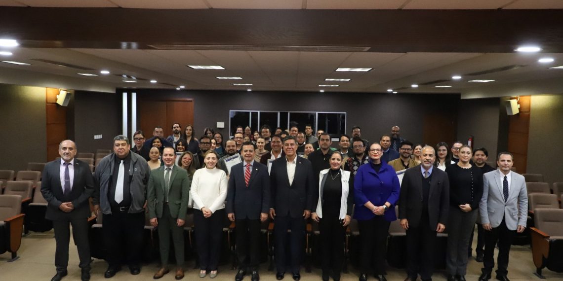 Visión 2040 en marcha: docentes UACJ reciben certificación en nuevo modelo educativo