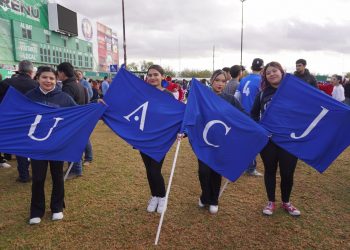 Universitarios conmemoran la Revolución Mexicana