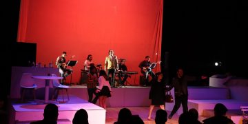 Talento universitario conquista presentaciones teatrales