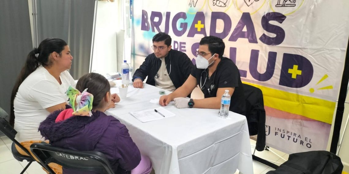 Una jornada que abraza y acompaña: UACJ lleva salud y alivio a la comunidad migrante