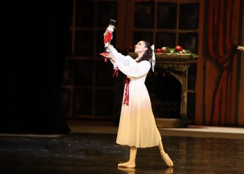 El Cascanueces que despierta la magia de la Navidad en la frontera