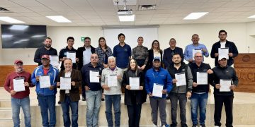 Se capacitan entrenadores deportivos de la UACJ