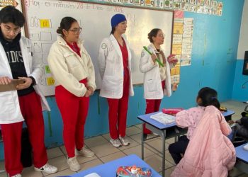 Alumnos participan en Feria de Salud Escolar 