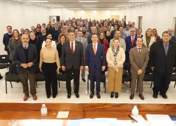 Toman protesta 80 nuevos Consejeros Universitarios