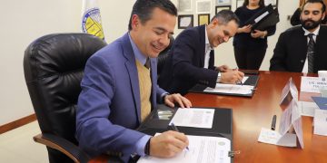 UACJ y SSPE firman convenios para otorgar becas a policías, sus familias y adolescentes en proceso de reinserción