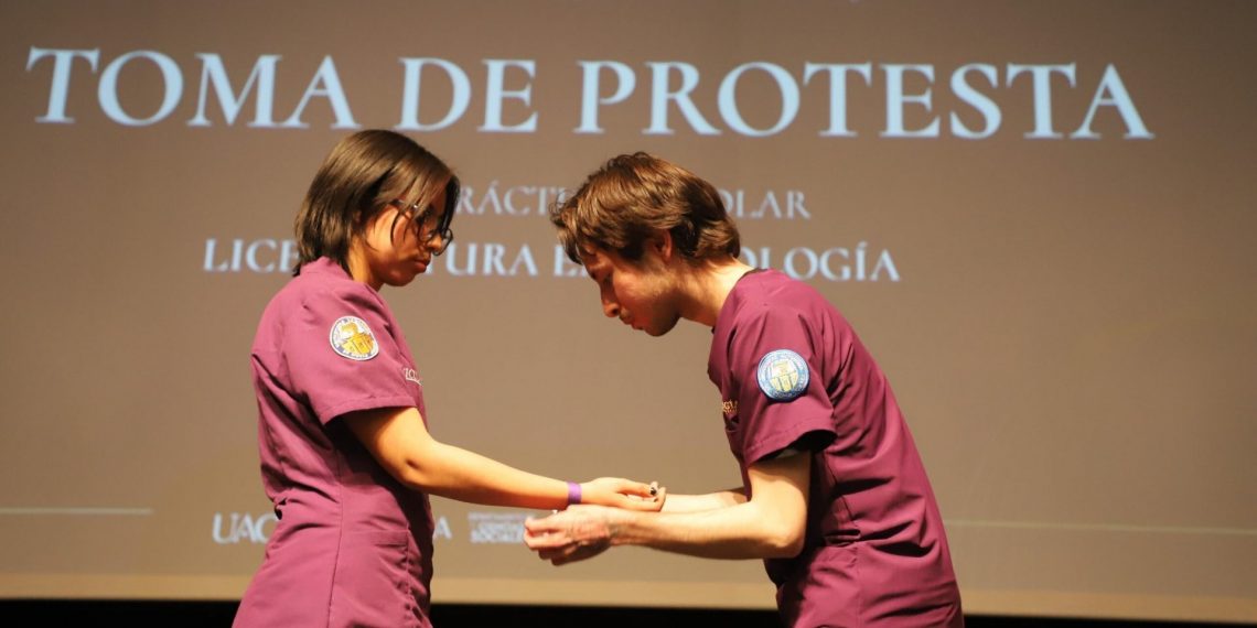 Con ética y vocación, futuros psicólogos dan el paso hacia el mundo real