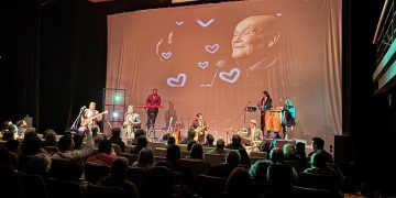 La UACJ une generaciones a través de la música con Ruidos Románticos