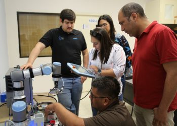 Formar ingenieros con tecnología de frontera: inversión federal impulsa el futuro industrial de Ciudad Juárez