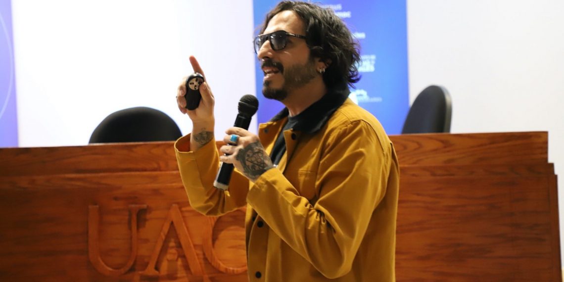 Comparten la conferencia “El efecto dominó de la indecisión” 