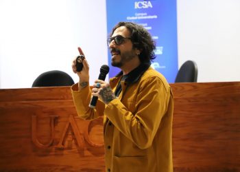 Comparten la conferencia “El efecto dominó de la indecisión” 