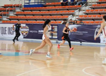 ¡Rugido de autoridad! Las Leonas de la Anáhuac Querétaro remontan y amargan el debut de las Tigres UMAD