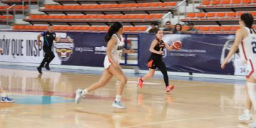 ¡Rugido de autoridad! Las Leonas de la Anáhuac Querétaro remontan y amargan el debut de las Tigres UMAD