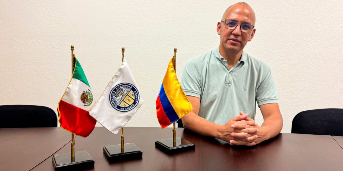 Colombia comparte su visión del marketing 6.0 en la UACJ