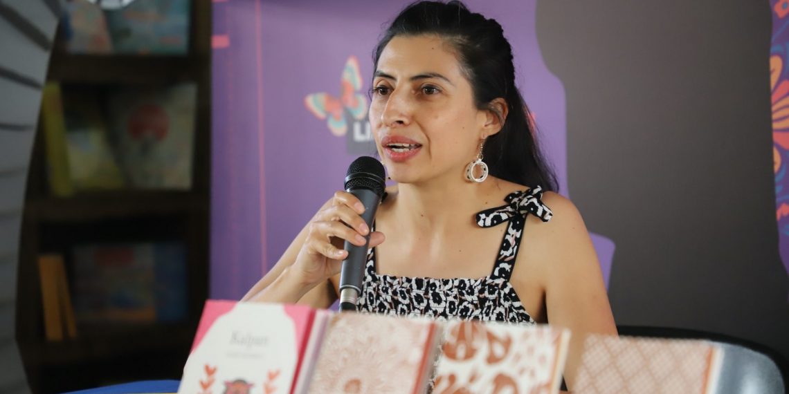 ¡Hablemos de libros! : Editar fuera de la hegemonía lingüística